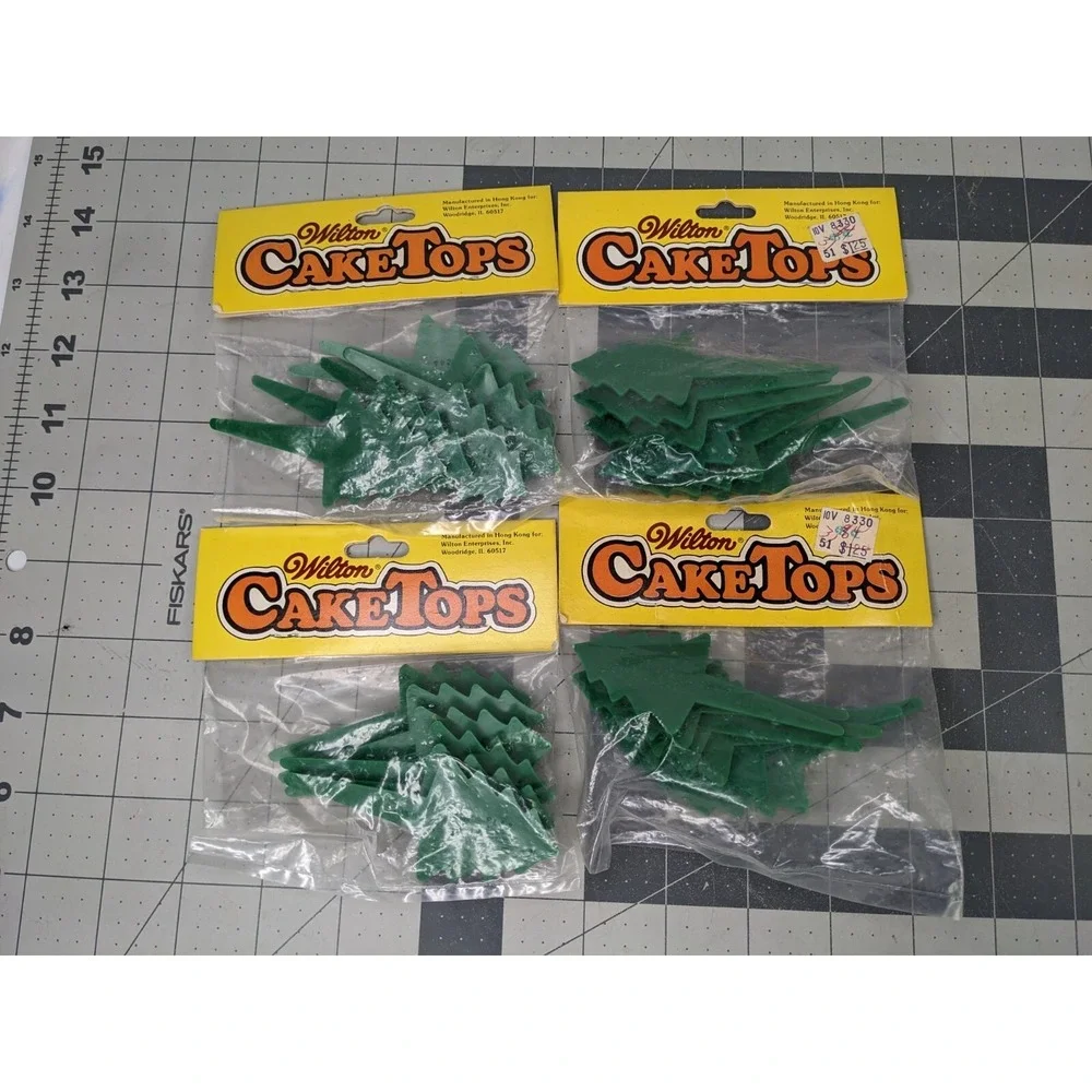 Vintage Wilton Cake Top Toppers Decoration Christmas Tree 4 Pkg of 6 Lot